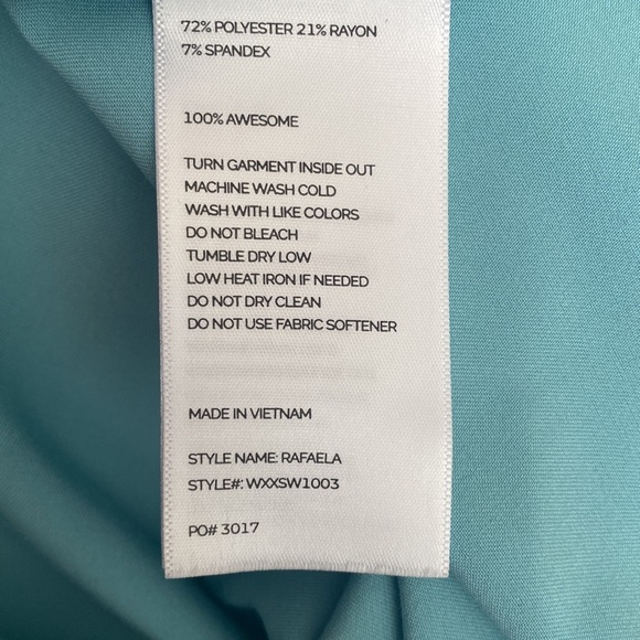 Fig scrubs. Sea glass. XXL Zamora joggers and XL Rafaela Oversized Scrub Top - Picture 5 of 7